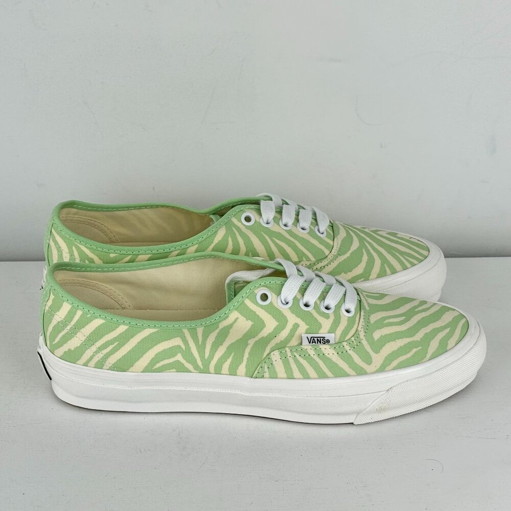 Men's 9.5, Women's 11 - VANS Authentic Premium 44 in Green Shoes